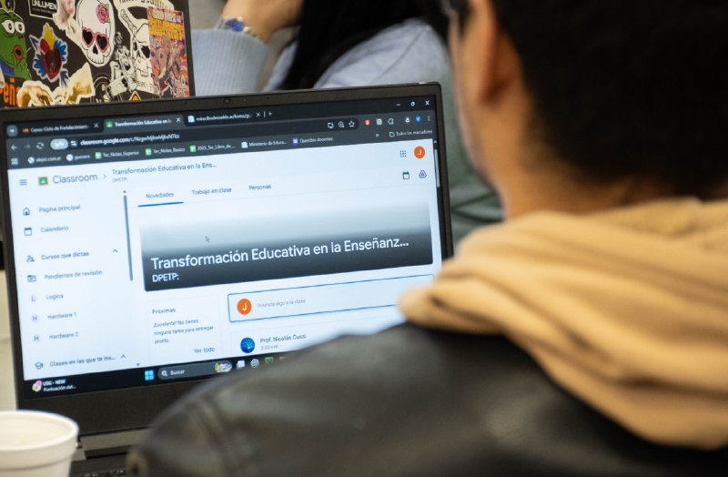 TIERRA DEL FUEGO REFUERZA LA CAPACITACIÓN DOCENTE EN COMPETENCIAS DIGITALES CON NUEVAS PROPUESTAS DE FORMACIÓN