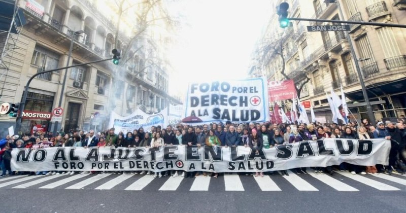 El sistema sanitario se quiebra bajo el ajuste libertario: los trabajadores de la salud replican la movilización universitaria y marchan el 20 de mayo