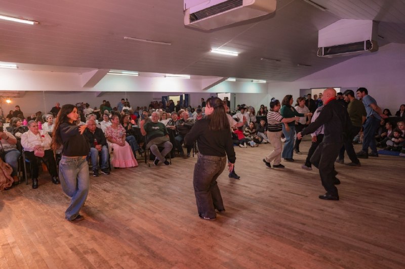 “SEAN ETERNOS LOS LAURELES”: RIOGRANDENSES VIVIERON UNA NOCHE DE IDENTIDAD Y ENCUENTRO