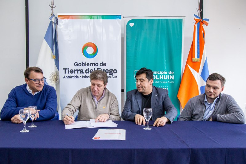 HISTÓRICO: EL GOBERNADOR MELELLA FIRMÓ ACUERDOS EN TOLHUIN PARA LA LLEGADA CONCRETA DE INVERSIONES EN PROYECTOS ACUÍCOLAS