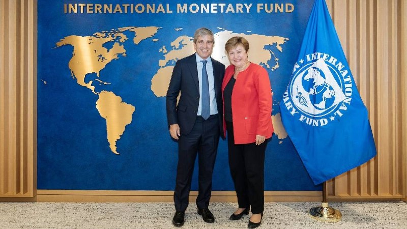 El Fondo Monetario impulsa una reforma fiscal profunda que impacta en asalariados, pequeños contribuyentes y provincias