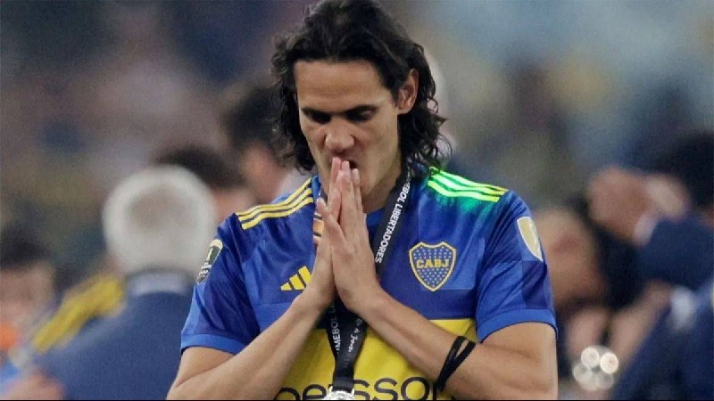 El ocaso del Matador: Cavani pone en duda su continuidad en Boca ante una lesión lumbar que no cede