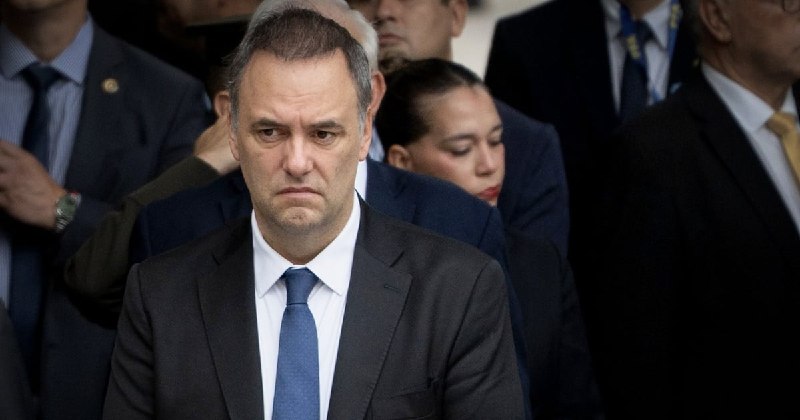 El entramado judicial que complica al jefe de Gabinete: plazos, herencias y movimientos en efectivo bajo la lupa de Comodoro Py