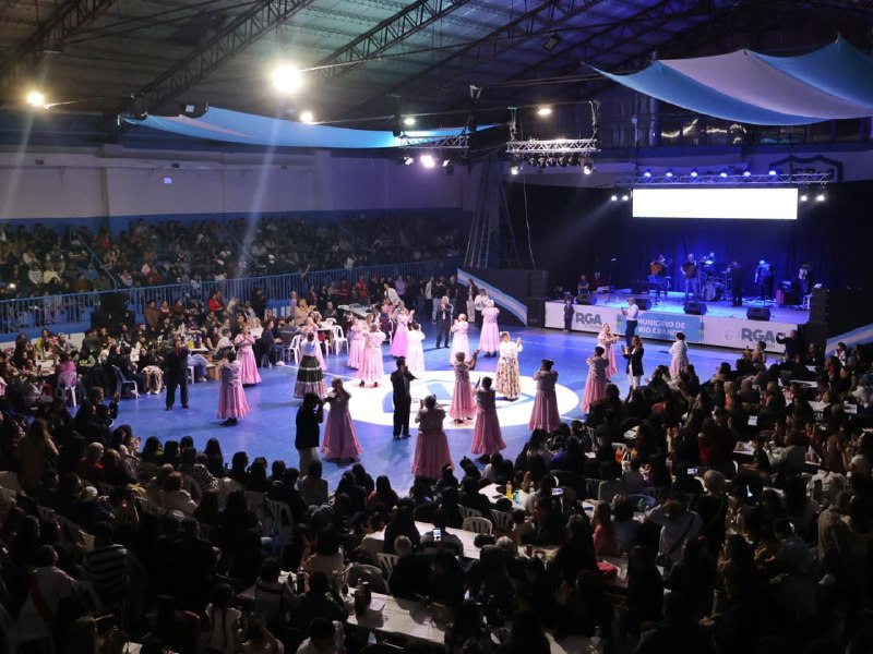 RÍO GRANDE CELEBRÓ EL 25 DE MAYO CON UNA GRAN PEÑA FOLKLÓRICA Y POPULAR