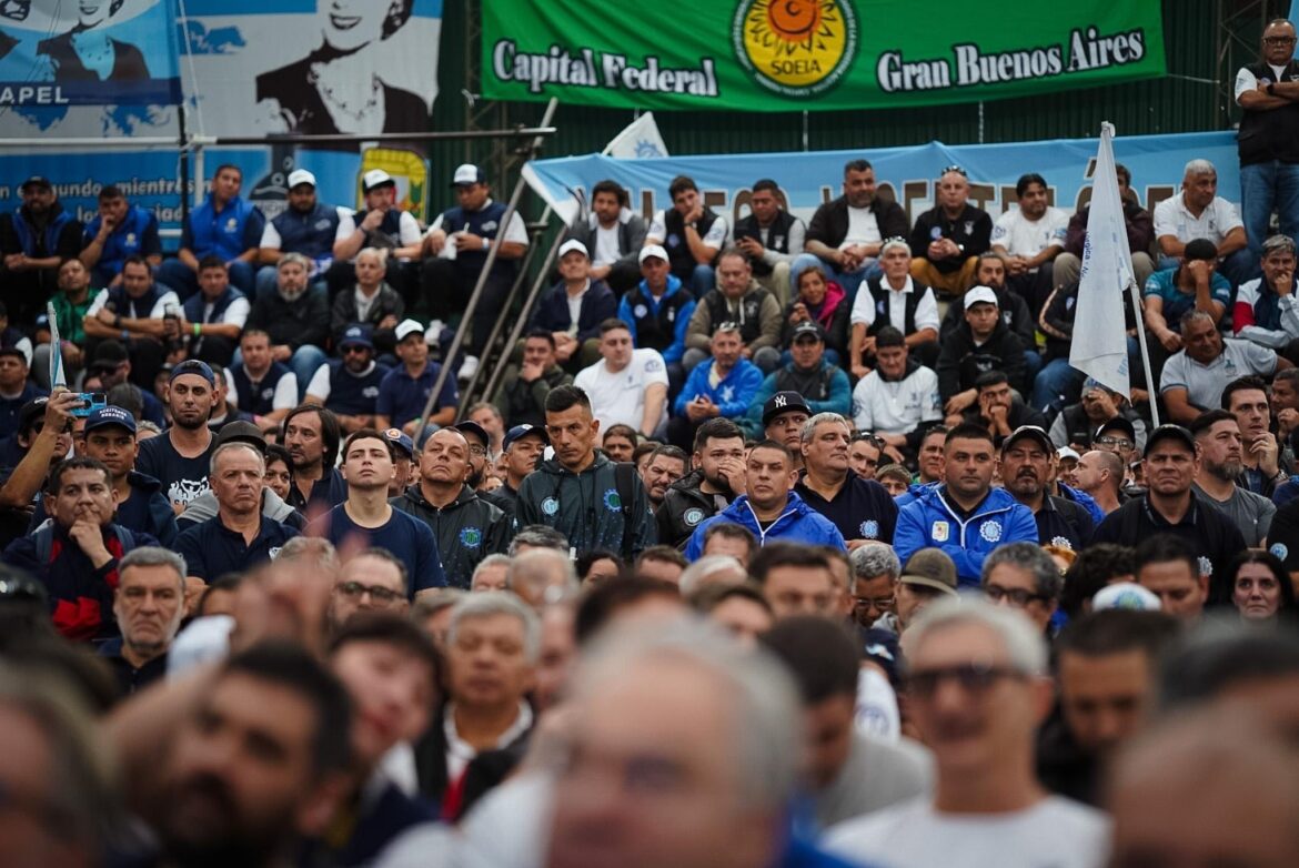 Gremios opositores y fuerzas de izquierda marcaron el 1° de Mayo con duras invectivas contra la gestión libertaria