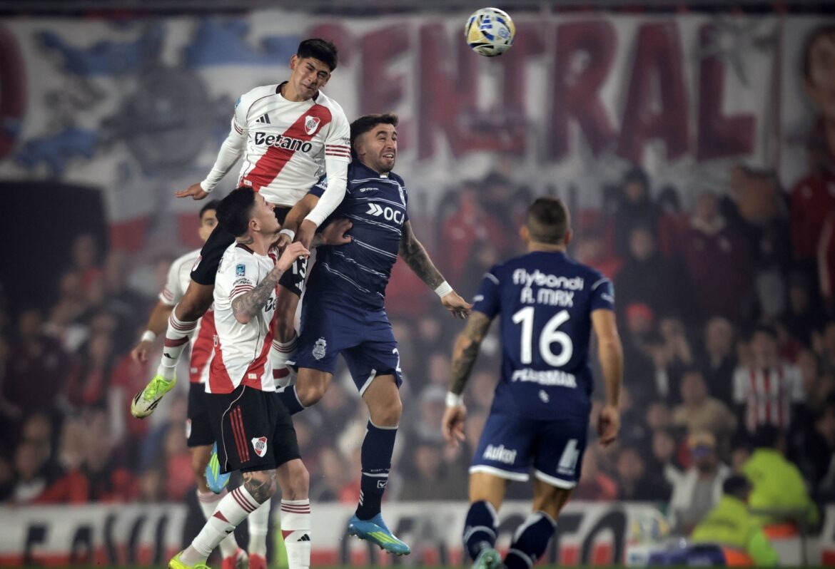 La mesura tras la euforia: River corrigió errores, venció a Gimnasia y empieza a reconciliarse con su gente
