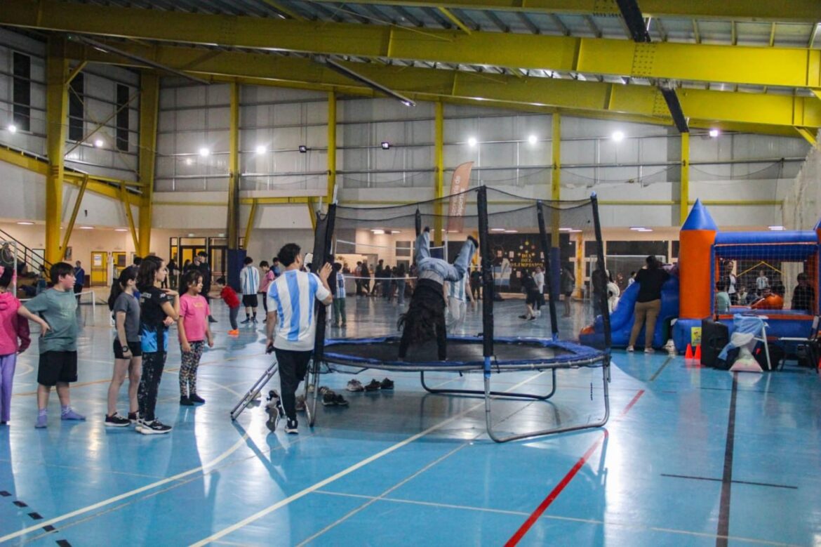 MÁS DE 30 ATLETAS PARTICIPARON DEL ENCUENTRO DE ESCUELAS DEPORTIVAS DE ATLETISMO PCD POR EL DÍA OLÍMPICO
