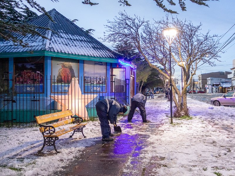 OPERATIVO INVERNAL: CONTINÚAN LAS LABORES DE LIMPIEZA EN LA CIUDAD