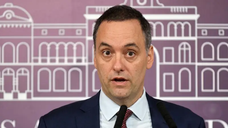 Oficialismo en fractura: la decisión de suspender el informe de Adorni desata una tormenta política en el Senado