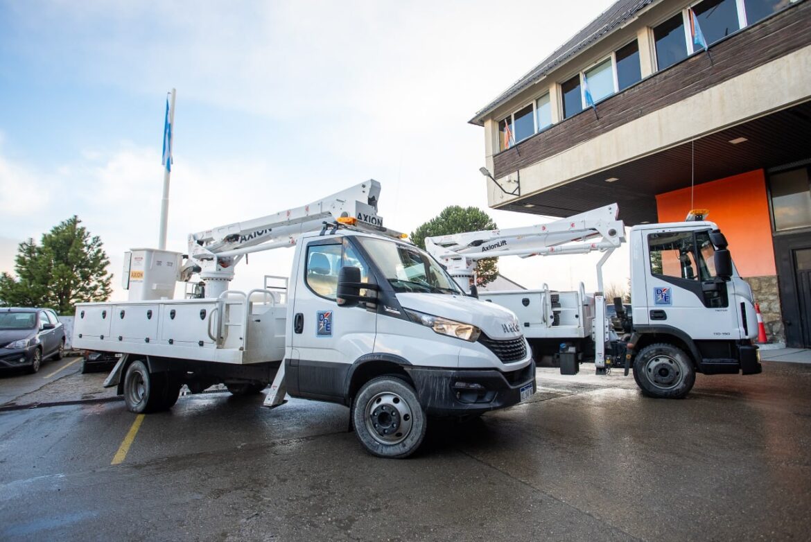 LA DPE PRESENTÓ NUEVAS UNIDADES PARA FORTALECER EL SERVICIO ELÉCTRICO EN USHUAIA Y TOLHUIN
