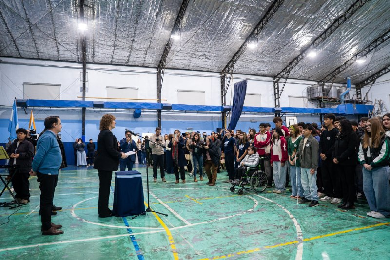 ESTUDIANTES DE USHUAIA PROMETIERON LEALTAD A LA CONSTITUCIÓN PROVINCIAL