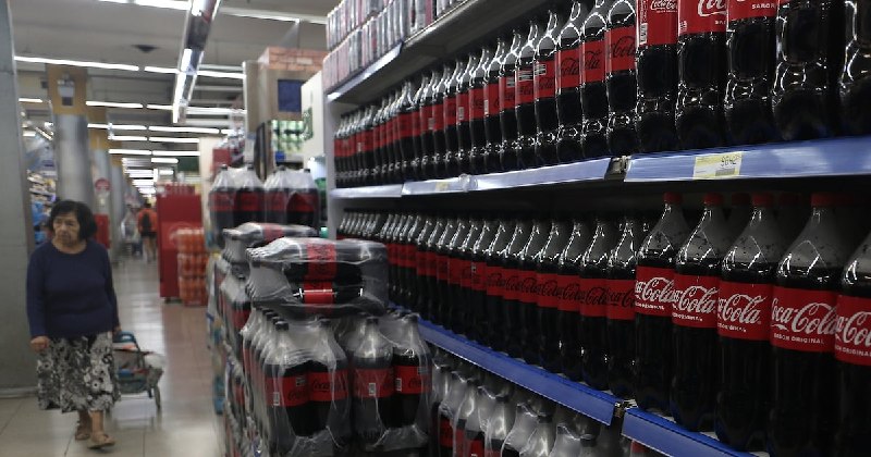 El consumo en caída libre duplica la mercadería descartada y los supermercados se reconvierten en polideportivos para sobrevivir