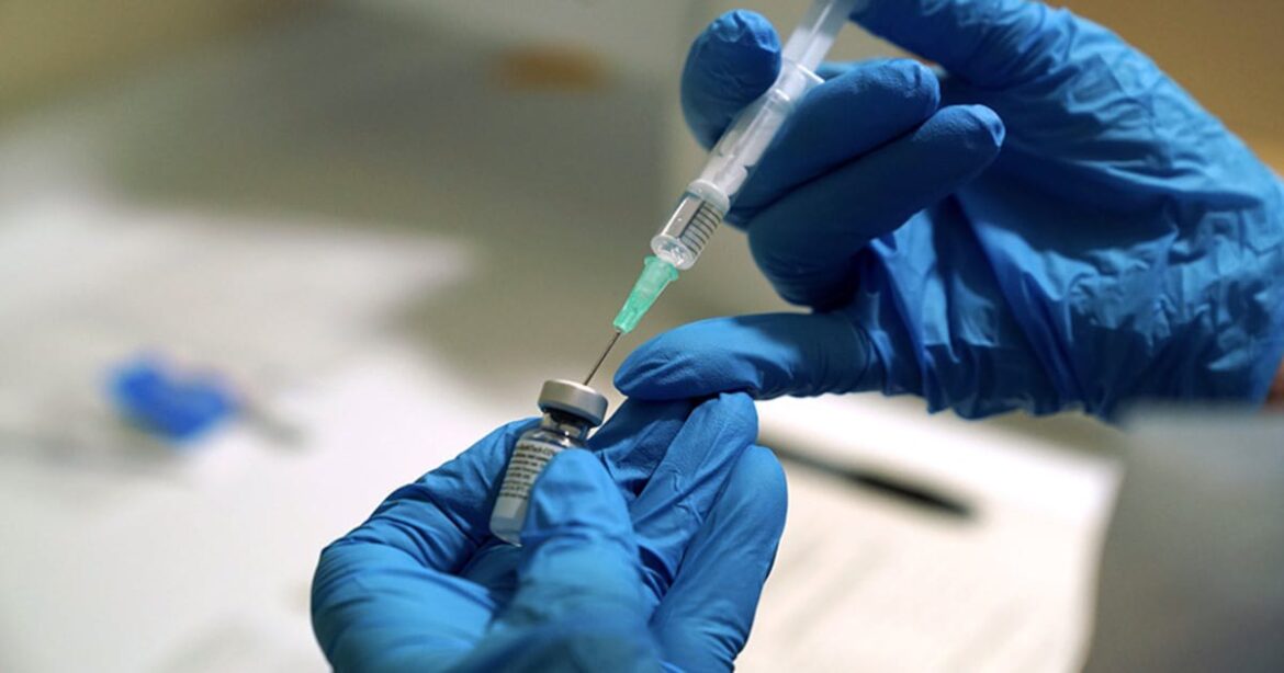 Avance sin precedentes: Una vacuna de triple acción logra erradicar tumores en pacientes oncológicos sin alternativas terapéuticas