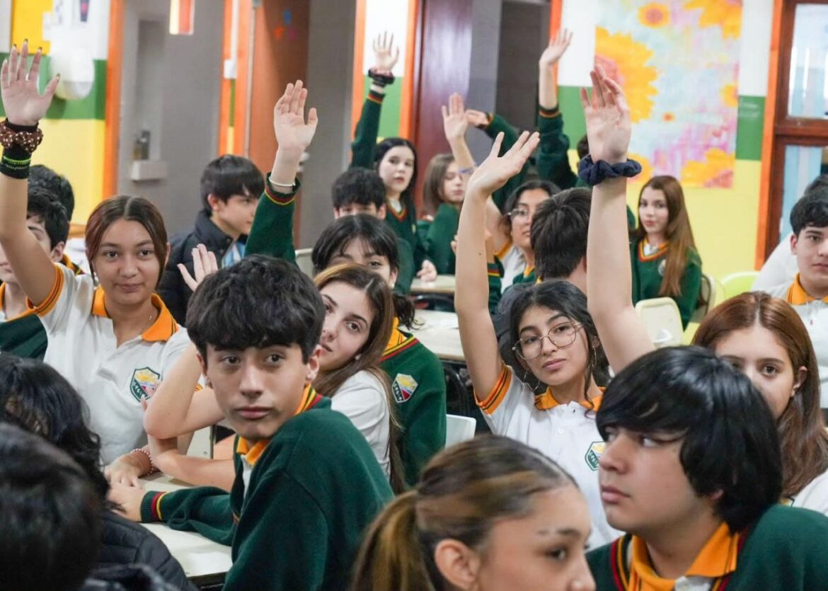 JÓVENES DE LA EPEIM SE SUMAN AL DISEÑO DE UN NUEVO ESPACIO PÚBLICO PARA LA CIUDAD