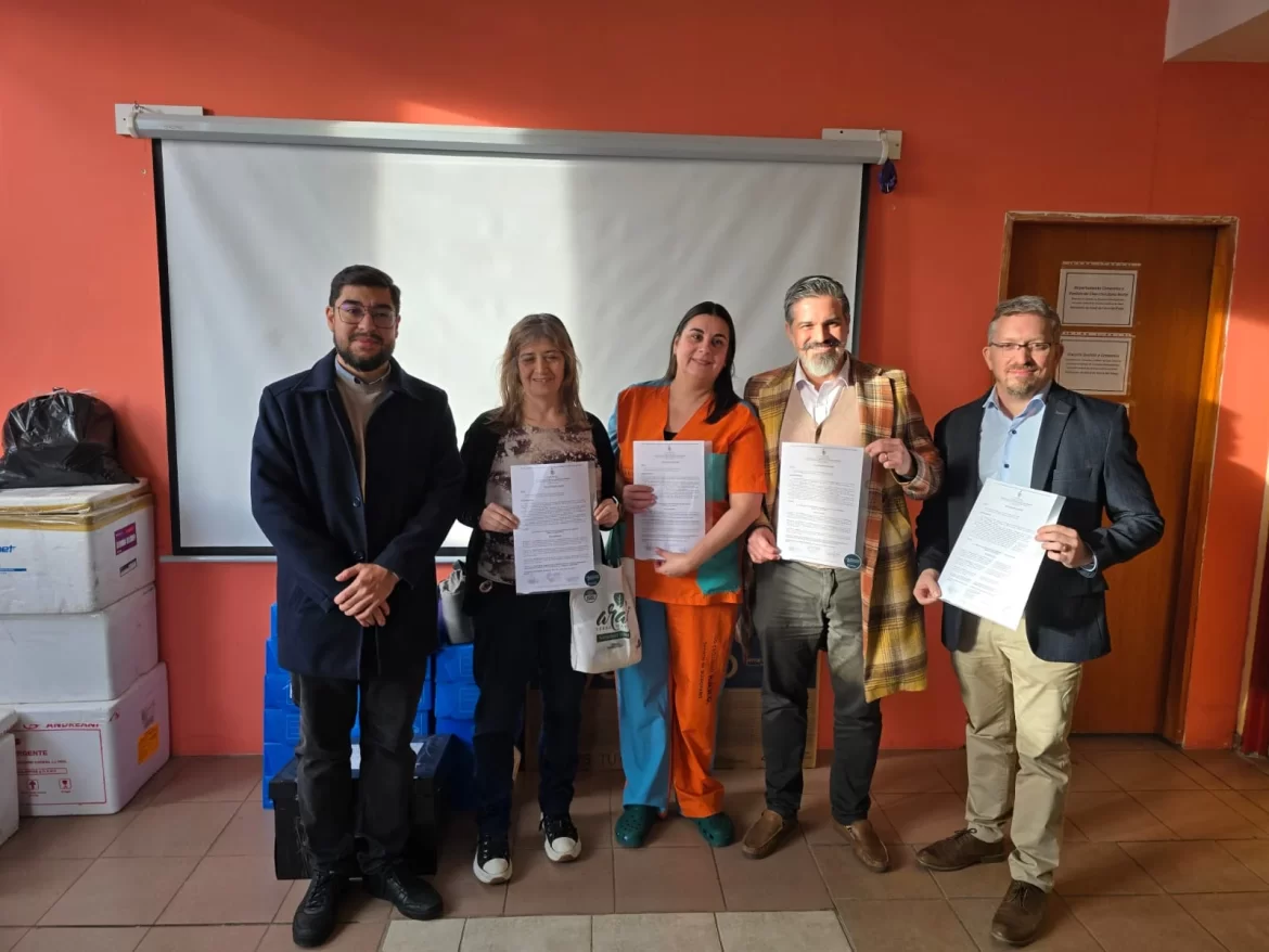 Bogado entregó reconocimiento al equipo de Urología del Hospital Regional Río Grande