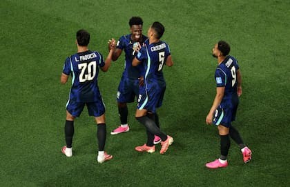 Brasil despierta su poderío con una goleada ante Haití que deja una sombra de inquietud