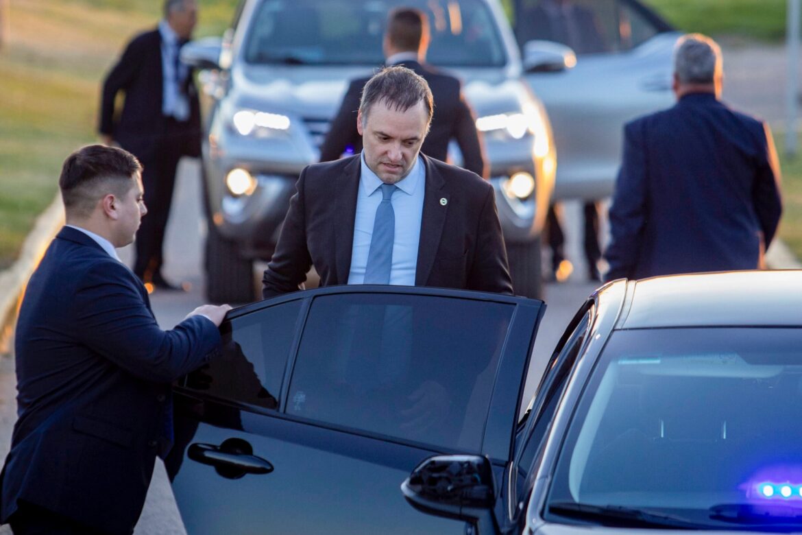 La sombra del poder: Adorni, gastos suntuarios y un entramado de testigos en la mira judicial