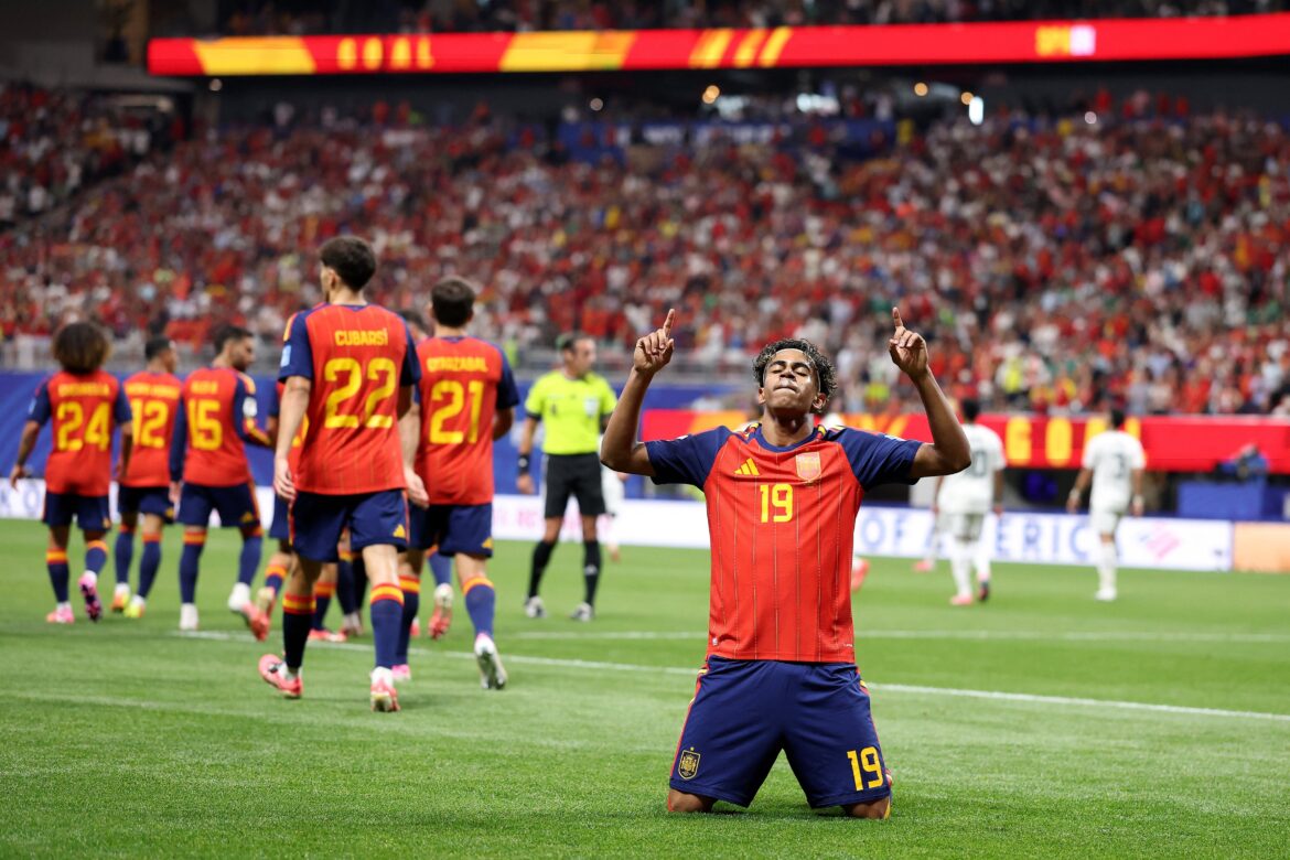 La Roja despierta con furia en Atlanta y encamina su pase a octavos con una goleada histórica ante Arabia Saudita