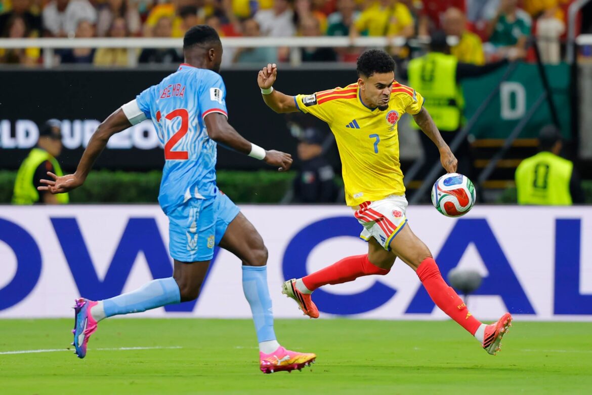 Colombia se agarra a un suspiro para sellar su pase a octavos y sentenciar el liderato del Grupo K