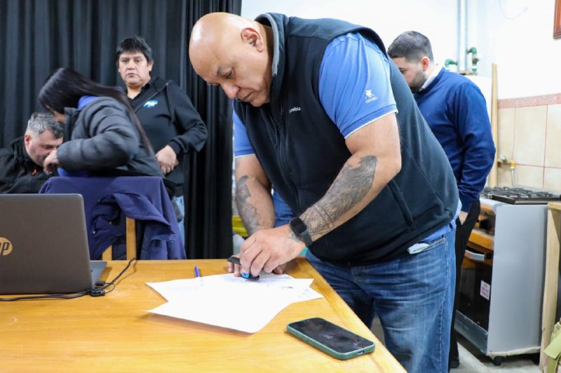 GOBIERNO AVANZA EN EL DIÁLOGO CON GREMIOS ESTATALES Y EN LA AMPLIACIÓN DE DERECHOS LABORALES