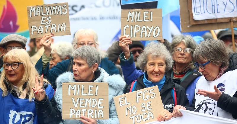La marea plateada se alza en el Congreso: el grito desgarrador de los jubilados ante el desamparo farmacéutico