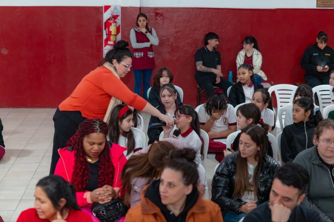 RÍO GRANDE FORTALECE LA EDUCACIÓN DIGITAL CON UNA JORNADA DE CIBERCUIDADOS