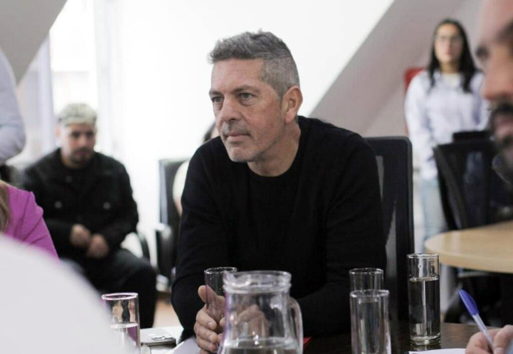 Löffler ratifica su aspiración a la Intendencia de Río Grande y aboga por un frente amplio para enfrentar la crisis provincial