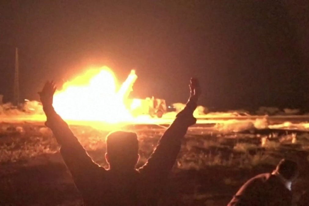 Escalada Bélica sin Precedentes: Washington Impone Cerco Naval a Irán y Teherán Cierra el Estrangulador de Ormuz en Represalia por los Bombardeos