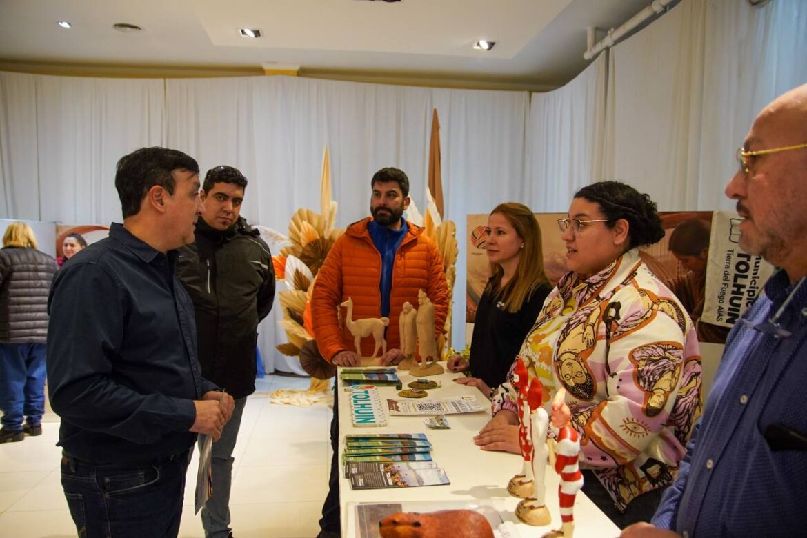 Tolhuin participó de la Expo Patagonia Teje y firmó un convenio de cooperación con Río Gallegos