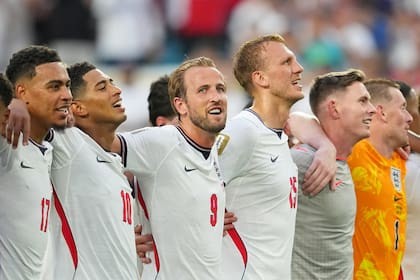 Cruce de Gigantes: Kane Elogia a la Albiceleste y Scaloni Busca Descomprimir la Tensión Previo a la Semifinal