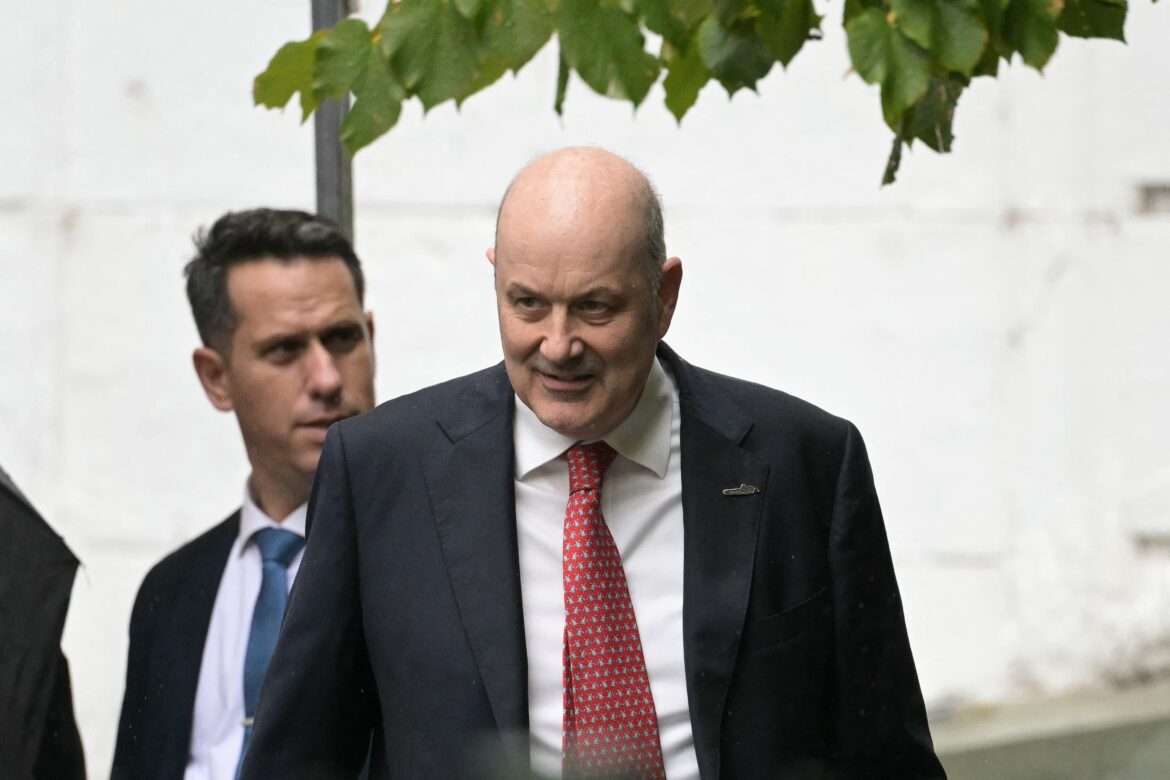 Sturzenegger insiste con su cruzada desregulatoria y prepara un megaproyecto de 144 hojas para desmantelar normativas clave