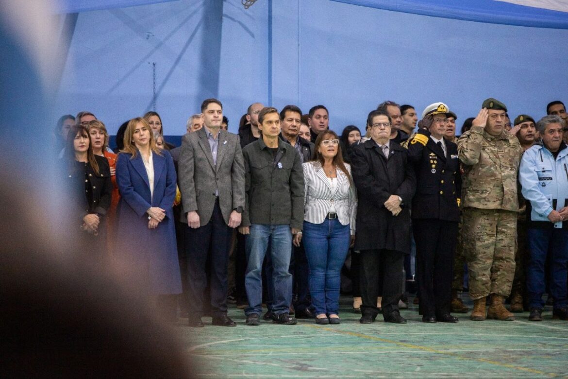 GOBIERNO RINDIÓ HOMENAJE AL GENERAL JOSÉ DE SAN MARTÍN A 176 AÑOS DE SU PASO A LA INMORTALIDAD