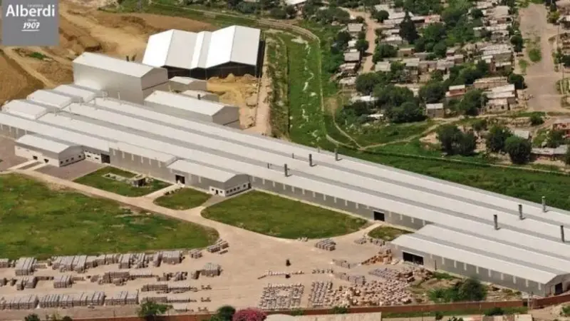 Operario ceramista intenta suicidarse tras brutal despido en fábrica de titular de la UIA
