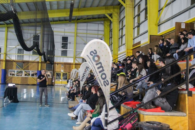 MÁS DE 80 PERSONAS PARTICIPARON DE UNA CAPACITACIÓN EN RCP Y PRIMEROS AUXILIOS EN TOLHUIN