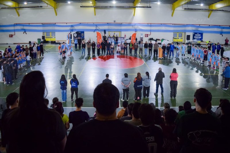 USHUAIA Y RÍO GRANDE LEVANTARON LA BANDERA DE MALVINAS A TRAVÉS DEL FUTSAL