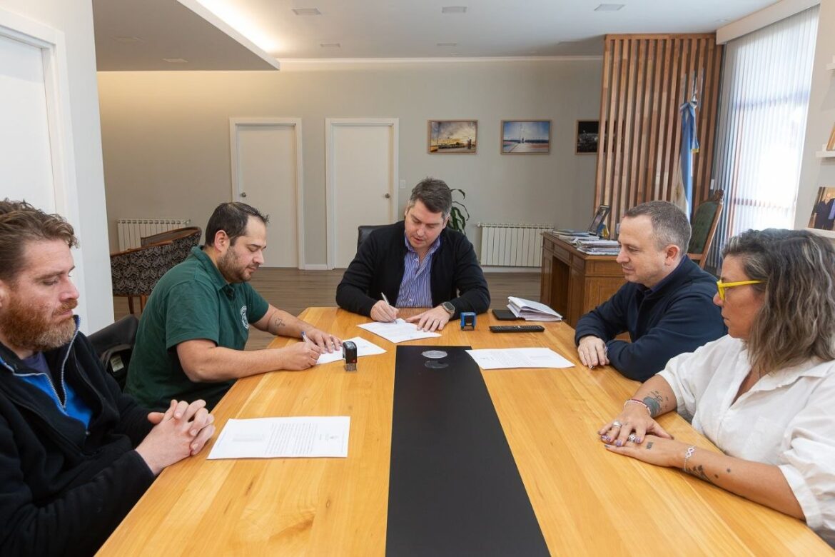 MUNICIPIO Y SITOS ACORDARON NUEVA RECOMPOSICIÓN SALARIAL PARA LOS TRABAJADORES DE OBRAS SANITARIAS