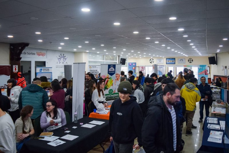 EL MUNICIPIO DE USHUAIA Y EL GOBIERNO PROVINCIAL LLEVARON ADELANTE LA EXPO CARRERAS Y OFICIOS