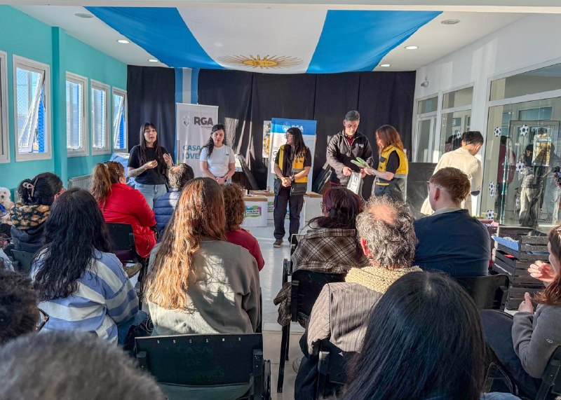 “PATITAS COMUNITARIAS”: UNA PROPUESTA QUE UNIÓ JUVENTUDES Y TENENCIA RESPONSABLE