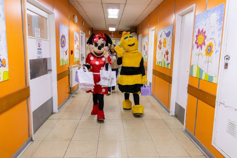 GOBIERNO ACOMPAÑÓ Y ENTREGÓ PRESENTES A NIÑAS Y NIÑOS INTERNADOS EN LOS HOSPITALES