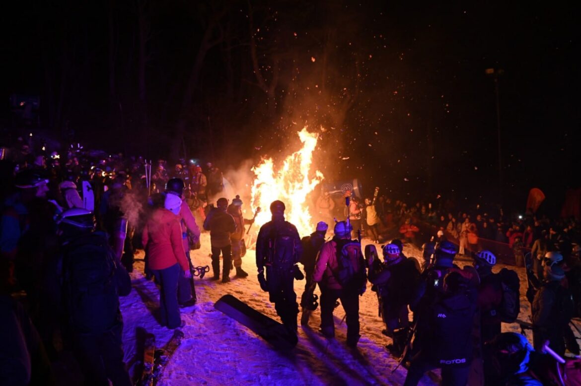 EL SÁBADO SE REALIZARÁ LA 31° EDICIÓN DE LA BAJADA CON ANTORCHAS EN EL CERRO MARTIAL