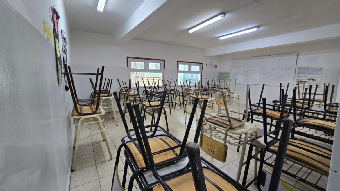 Preocupación docente: reclamo salarial se entrelaza con el deterioro de edificios y el futuro de la enseñanza técnica