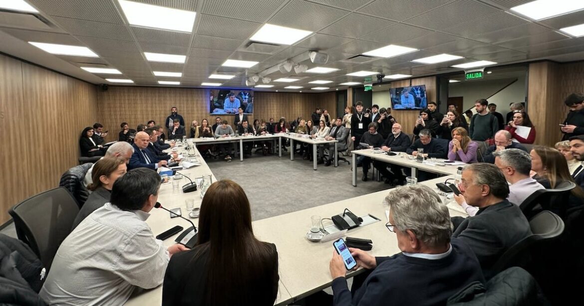 La embajada de EE.UU. aprieta a una cooperativa argentina por su vínculo con Huawei y desata un escándalo diplomático en el Congreso