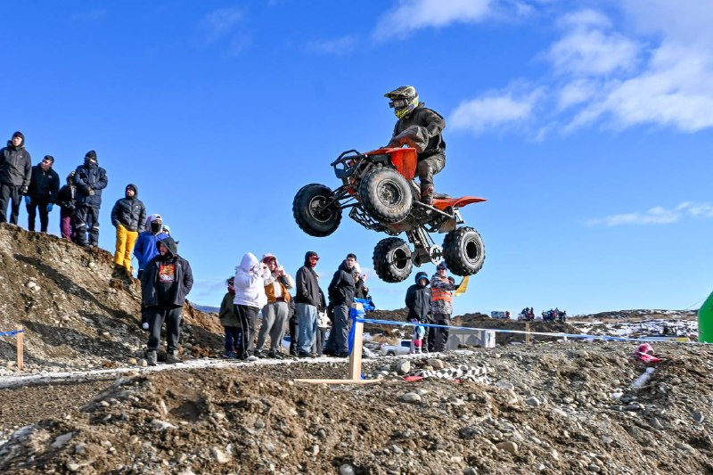 El Snow Race Tolhuin cerró una jornada de deporte motor en el circuito Los Picapiedras