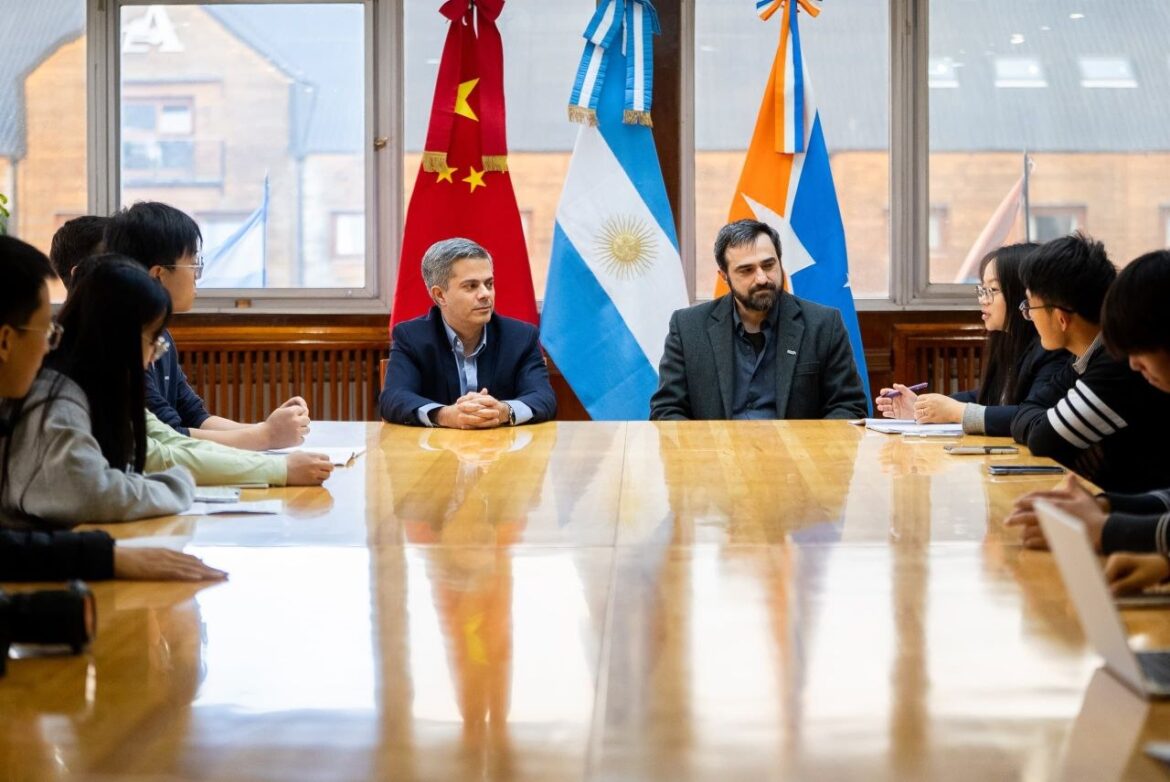 TIERRA DEL FUEGO COMPARTIÓ SU EXPERIENCIA DE GESTIÓN PÚBLICA CON ACADÉMICOS DE LA UNIVERSIDAD DE TSINGHUA