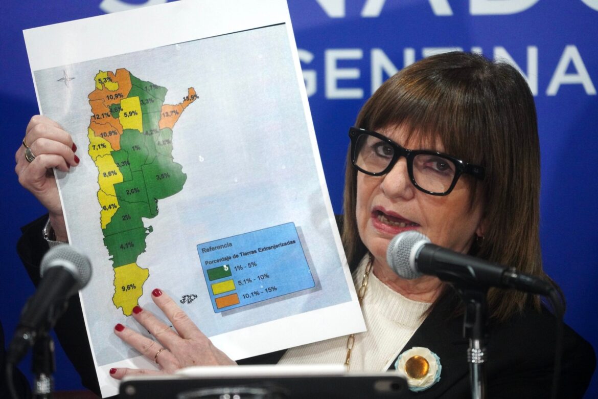 Bullrich presentó cambios al proyecto sobre tierras rurales y busca asegurar los votos para una sesión clave en el Senado
