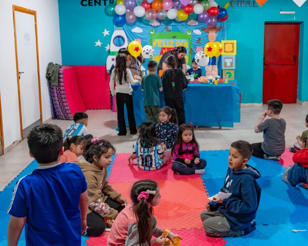 EL MUNICIPIO LLEVÓ LOS FESTEJOS DEL MES DE LAS INFANCIAS A LOS BARRIOS DE RÍO GRANDE