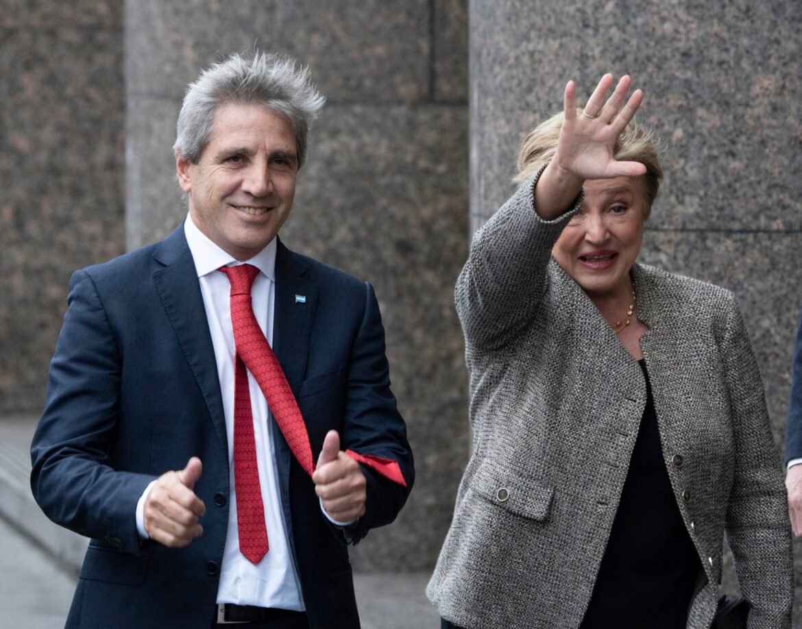 El oficialismo consiguió la media sanción de la nueva ley de Inocencia Fiscal y busca repatriar los dólares ocultos