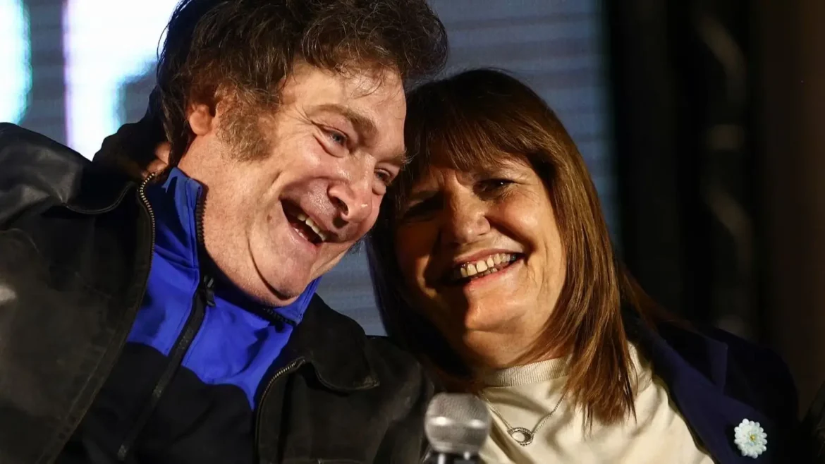 Milei mantiene en reserva el nombre de su compañero de fórmula y exige al Congreso la abolición de las PASO