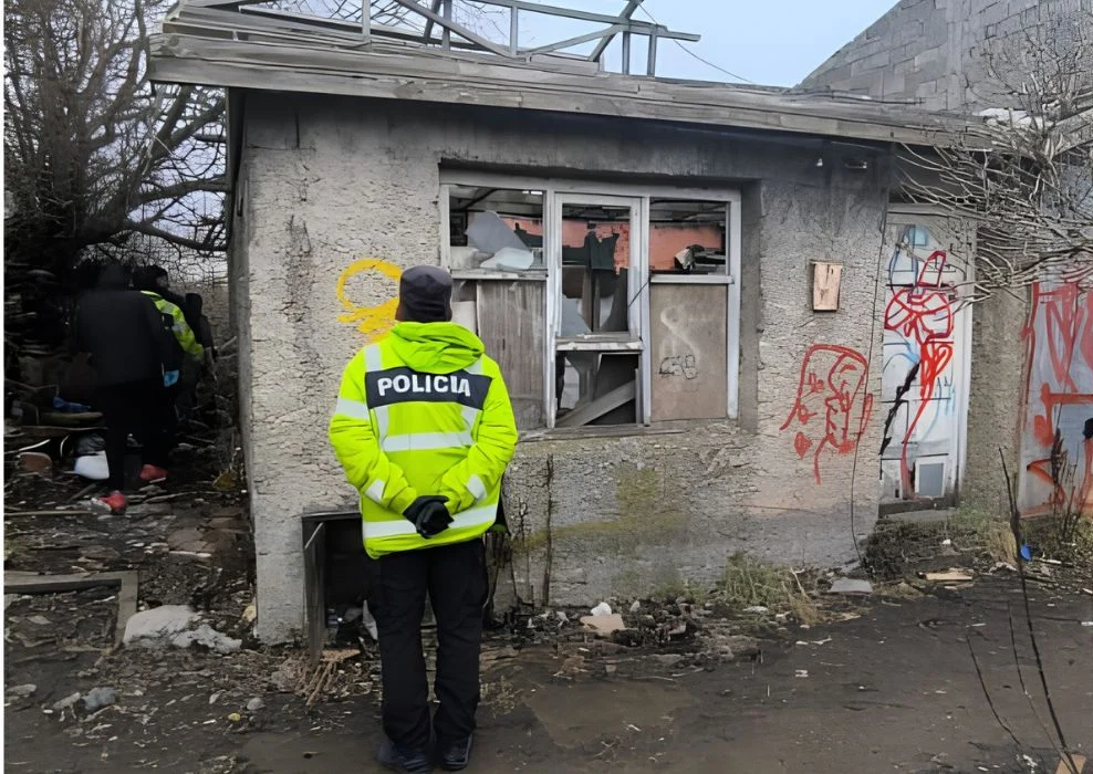 Operativo policial en Río Grande: cuatro allanamientos simultáneos desarticulan un robo a mano armada y derivan en el hallazgo de un cultivo de cannabis