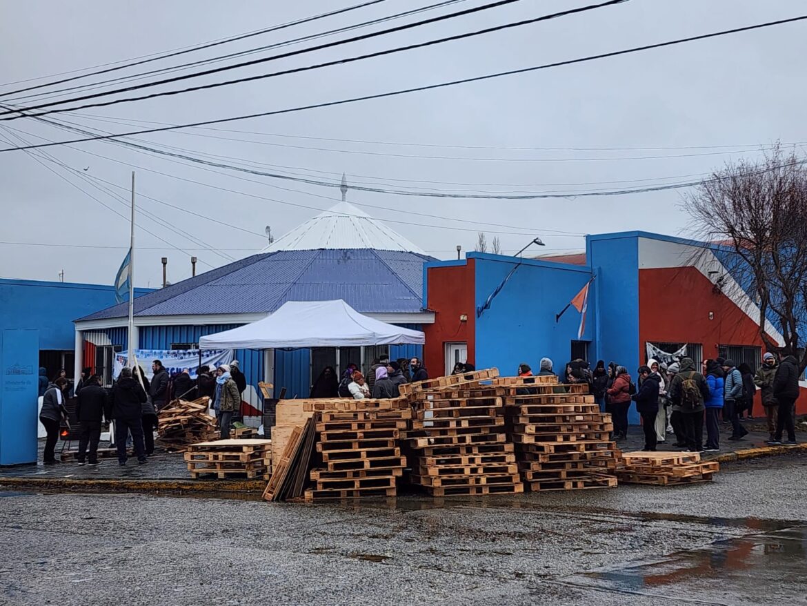LA PROTESTA DOCENTE SE PERPETÚA EN RÍO GRANDE A LA ESPERA DE UNA NUEVA INSTANCIA DE DIÁLOGO EN USHUAIA